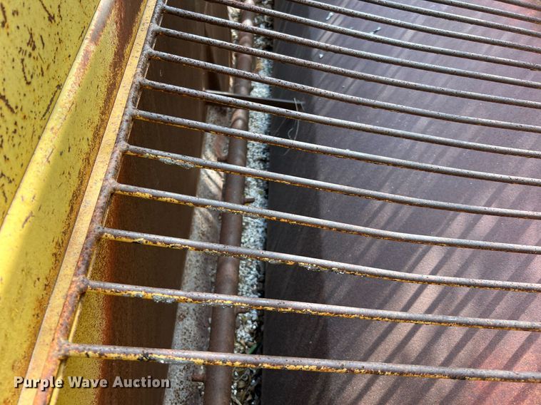 image for item MH9947 Etnyre  chip spreader