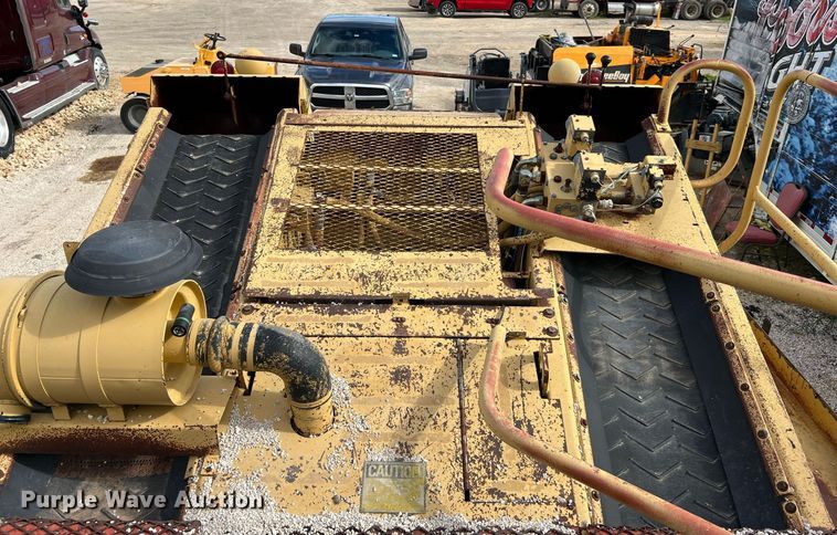 image for item MH9947 Etnyre  chip spreader