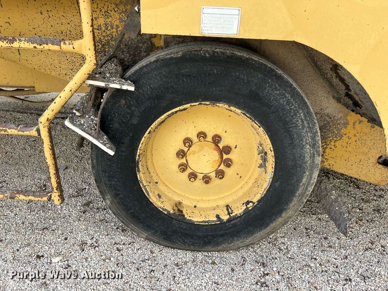 image for item MH9947 Etnyre  chip spreader