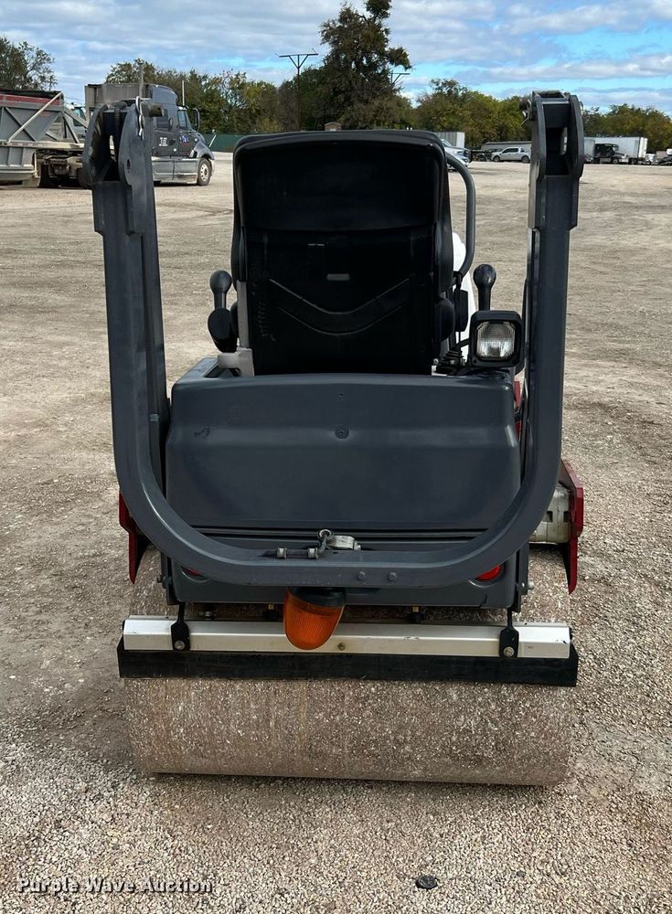 image for item MH9948 2020 Dynapac CC1000  double drum vibratory roller