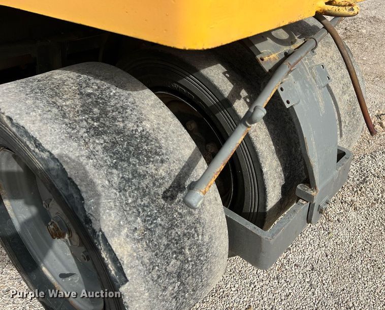 image for item MH9949 Bomag BW3R  pneumatic roller