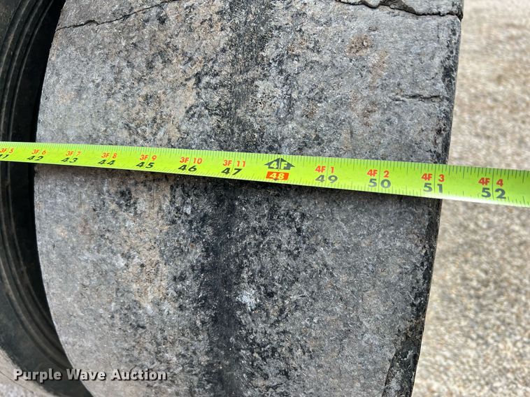 image for item MH9949 Bomag BW3R  pneumatic roller