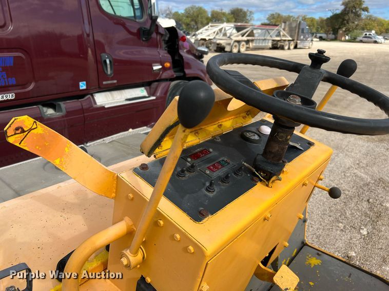 image for item MH9949 Bomag BW3R  pneumatic roller