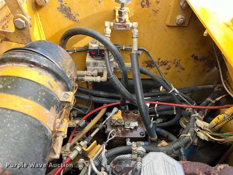 image for item MH9949 Bomag BW3R  pneumatic roller