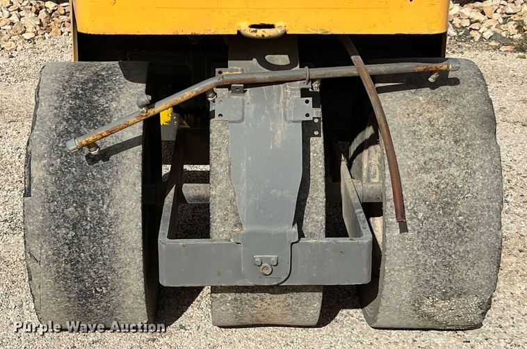 image for item MH9949 Bomag BW3R  pneumatic roller