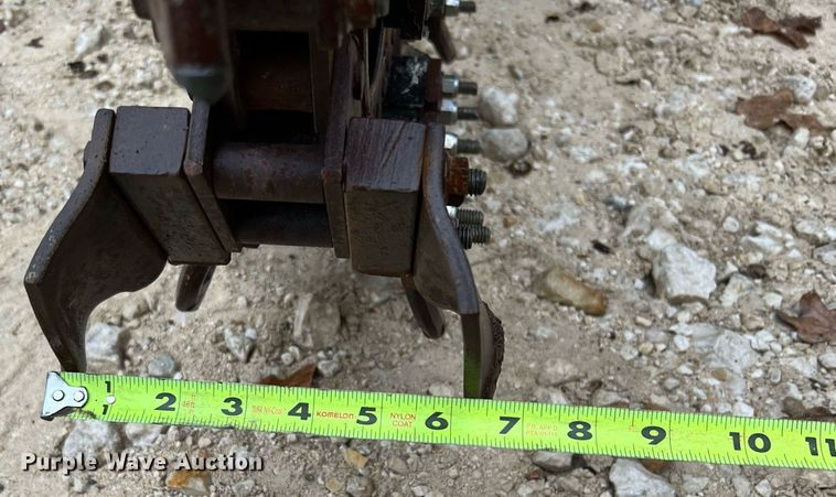 image for item MH9966 2016 Vermeer FTX25  trencher