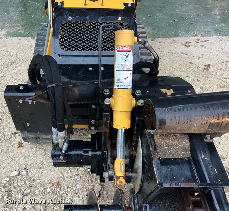 image for item MH9966 2016 Vermeer FTX25  trencher