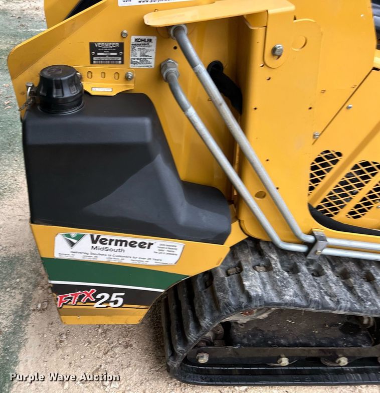 image for item MH9966 2016 Vermeer FTX25  trencher