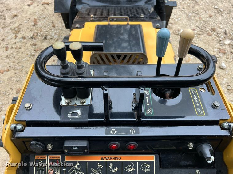 image for item MH9966 2016 Vermeer FTX25  trencher