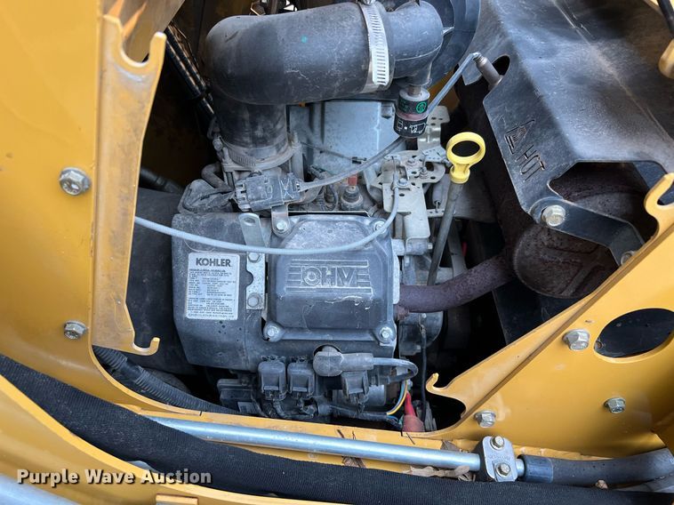 image for item MH9966 2016 Vermeer FTX25  trencher