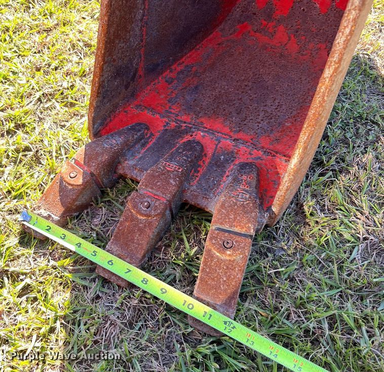 image for item MH9967 2016 Kubota KX91-3  mini excavator