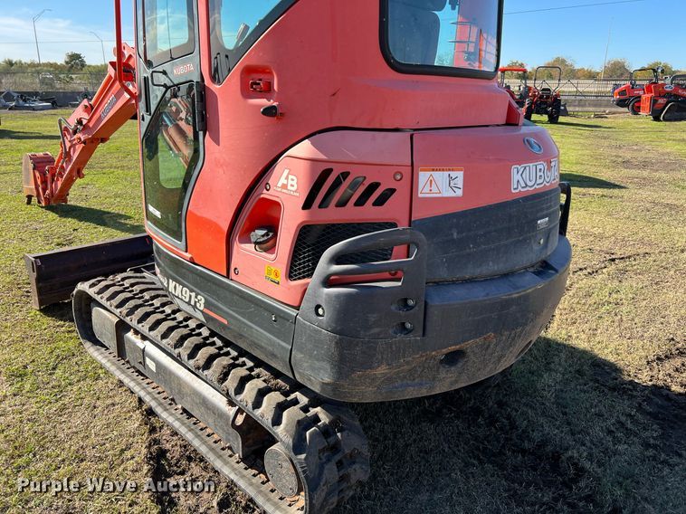 image for item MH9967 2016 Kubota KX91-3  mini excavator