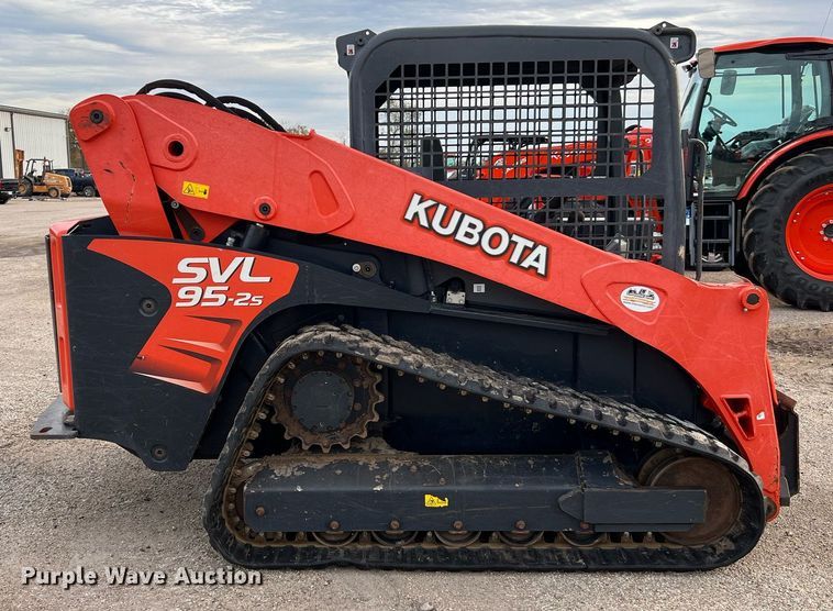 image for item MH9971 2019 Kubota SVL95-2HF  tracked skid steer loader