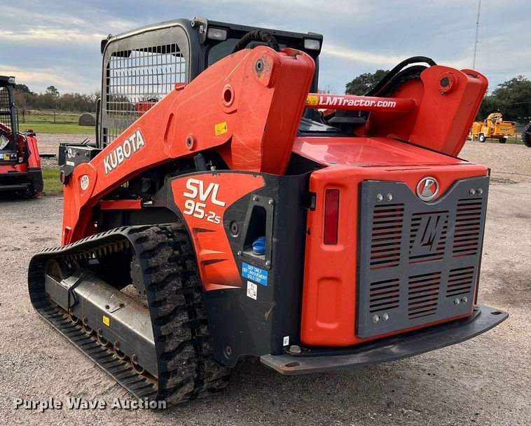 image for item MH9971 2019 Kubota SVL95-2HF  tracked skid steer loader