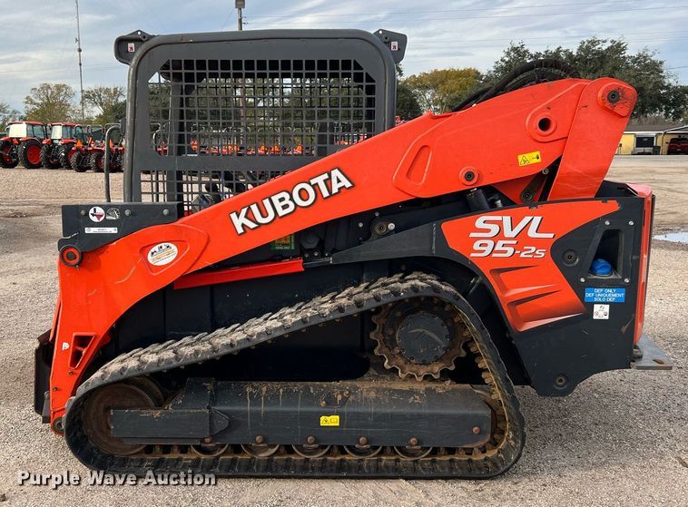image for item MH9971 2019 Kubota SVL95-2HF  tracked skid steer loader