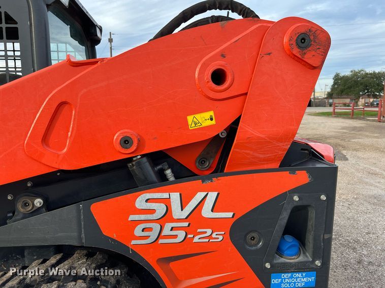 image for item MH9971 2019 Kubota SVL95-2HF  tracked skid steer loader