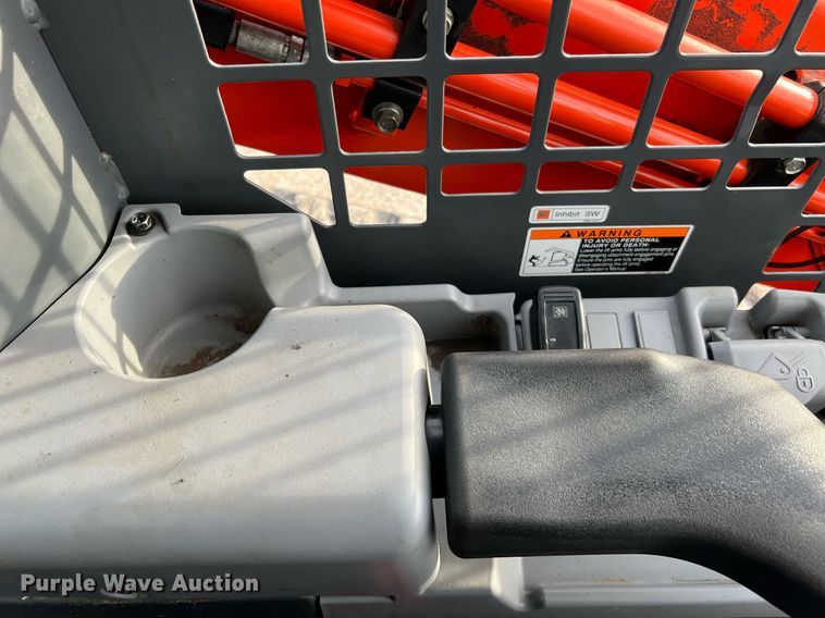 image for item MH9971 2019 Kubota SVL95-2HF  tracked skid steer loader