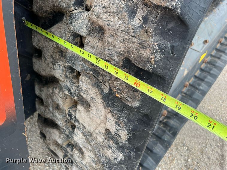 image for item MH9971 2019 Kubota SVL95-2HF  tracked skid steer loader