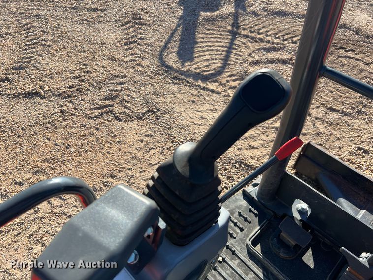 image for item MH9972 2022 Kubota KX71-3R1  mini excavator