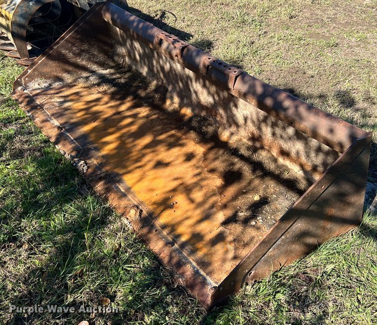 image for item MH9985 Bobcat  skid steer bucket