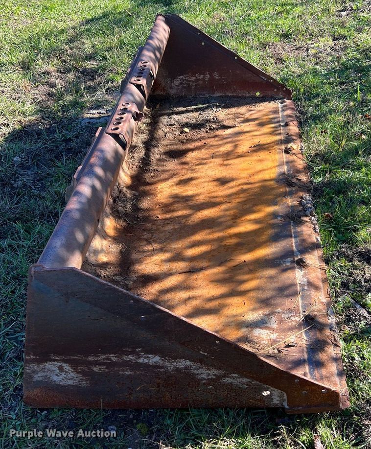 image for item MH9985 Bobcat  skid steer bucket