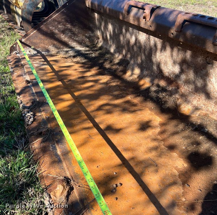 image for item MH9985 Bobcat  skid steer bucket