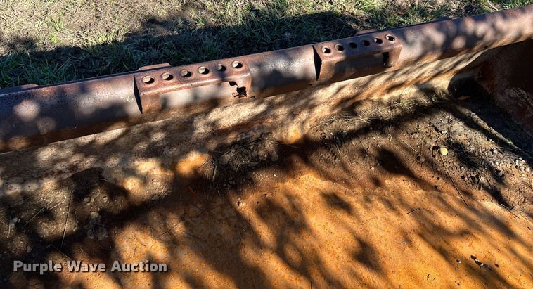 image for item MH9985 Bobcat  skid steer bucket