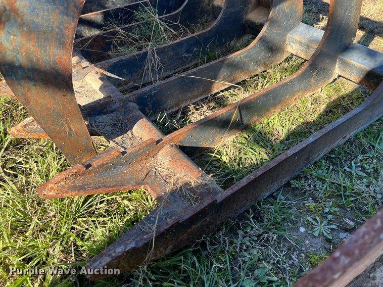 image for item MH9986 Brush Grapple XHD84-6  skid steer grapple bucket