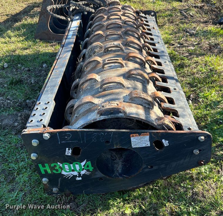 image for item MH9987 2019 Bobcat  skid steer roller
