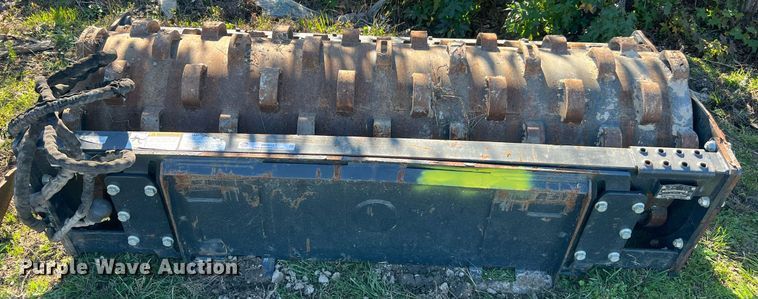 image for item MH9987 2019 Bobcat  skid steer roller