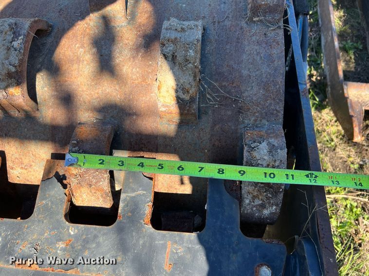 image for item MH9987 2019 Bobcat  skid steer roller