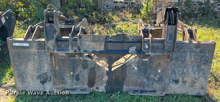 image for item MH9988 Motul  skid steer grapple bucket