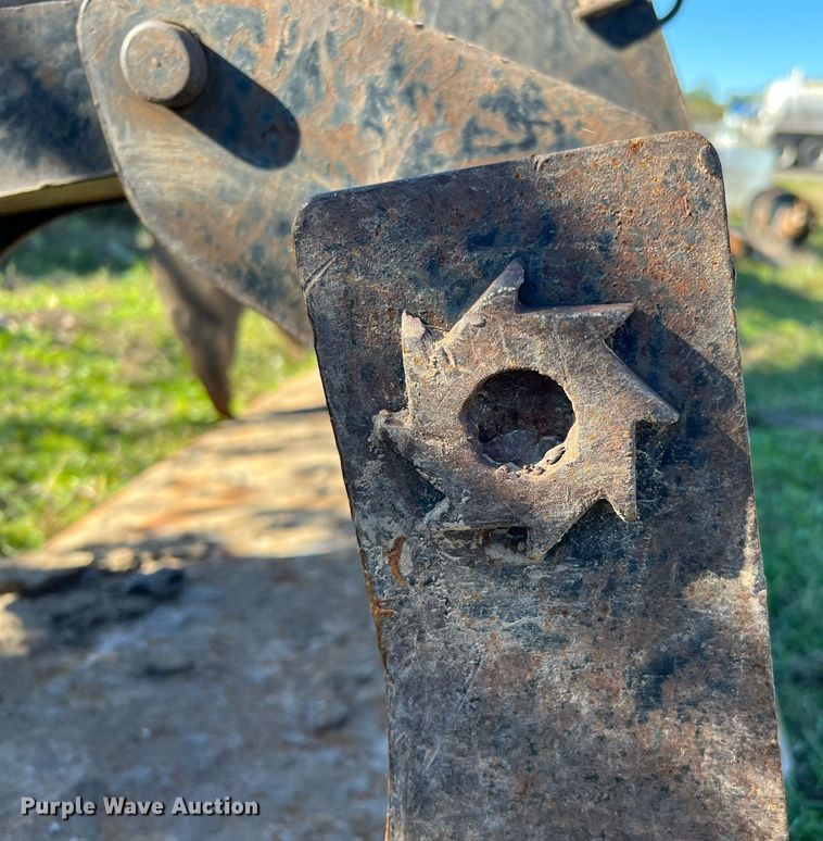 image for item MH9988 Motul  skid steer grapple bucket