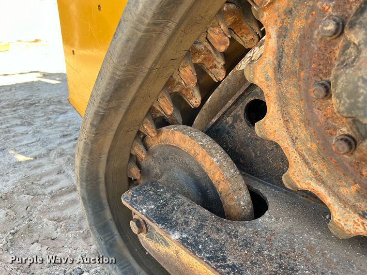 image for item MH9997 2017 John Deere 317G  tracked skid steer loader