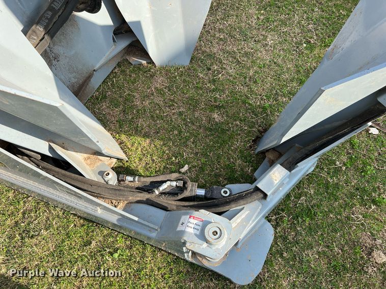 image for item MI9015 Baumalight Nomad SS30  skid steer tree spade