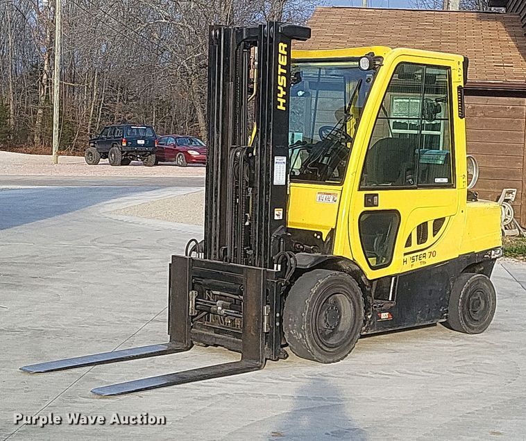 image for item MI9865 2013 Hyster H70FT  forklift
