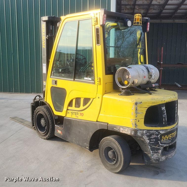 image for item MI9865 2013 Hyster H70FT  forklift