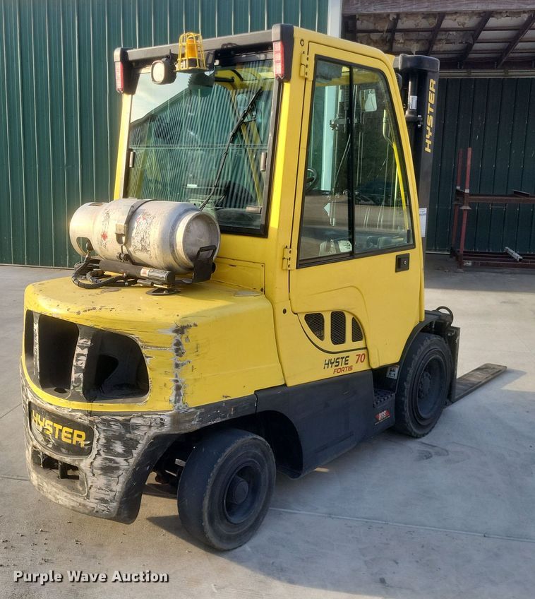 image for item MI9865 2013 Hyster H70FT  forklift