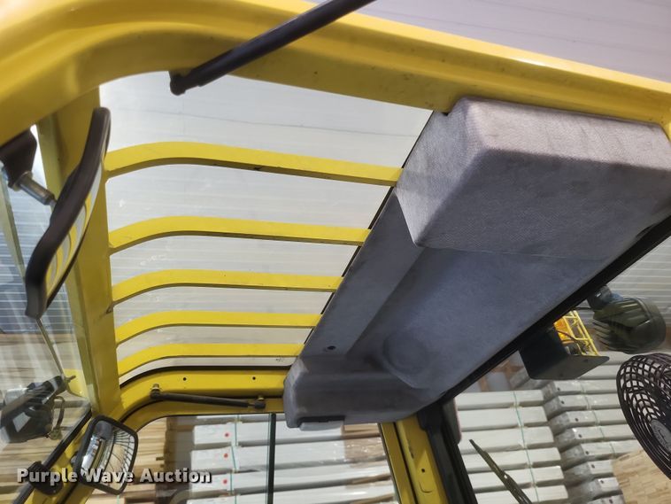 image for item MI9865 2013 Hyster H70FT  forklift