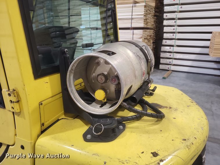 image for item MI9865 2013 Hyster H70FT  forklift