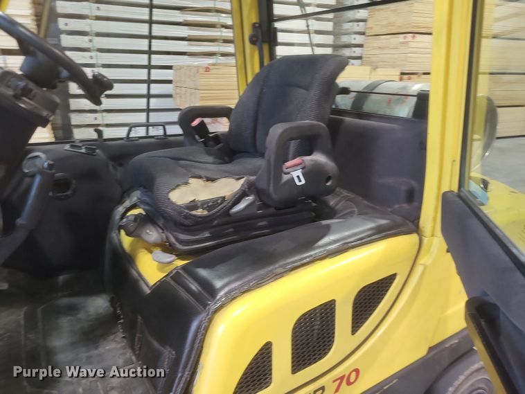 image for item MI9865 2013 Hyster H70FT  forklift