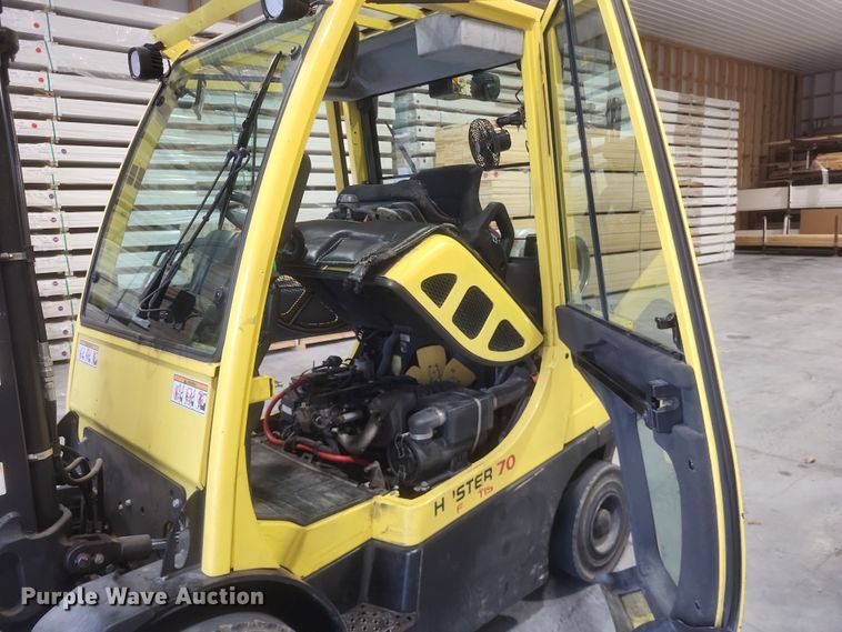 image for item MI9865 2013 Hyster H70FT  forklift