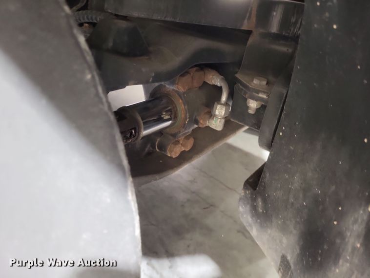 image for item MI9865 2013 Hyster H70FT  forklift