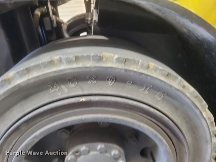 image for item MI9865 2013 Hyster H70FT  forklift