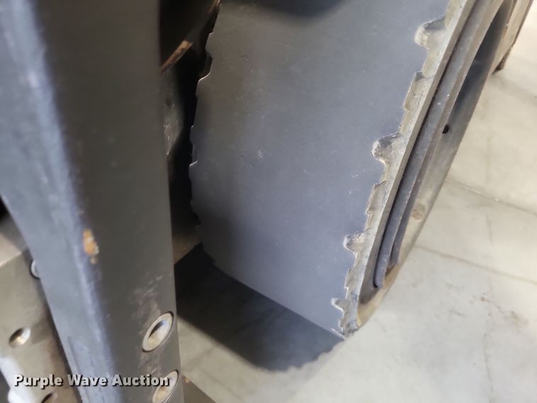 image for item MI9865 2013 Hyster H70FT  forklift