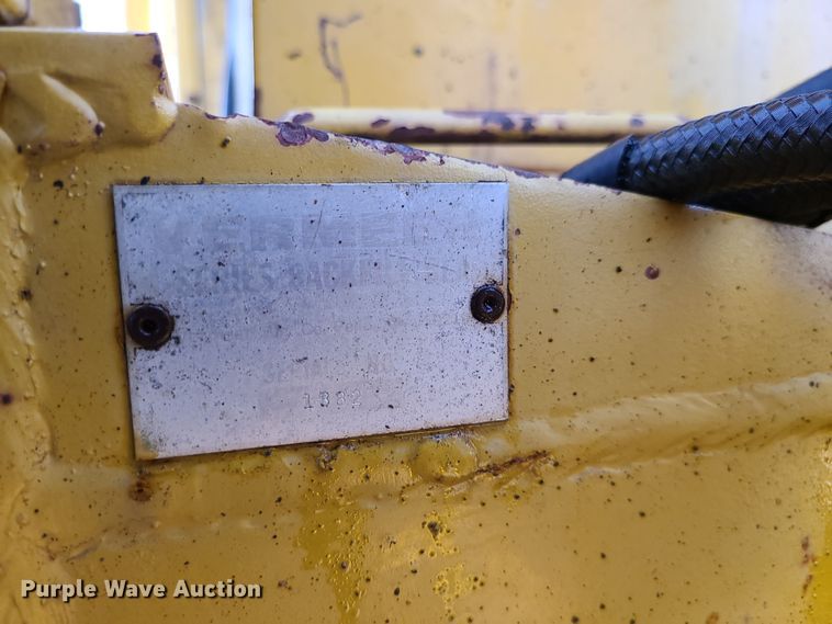 image for item MJ9537 1978 Vermeer M475  rock saw