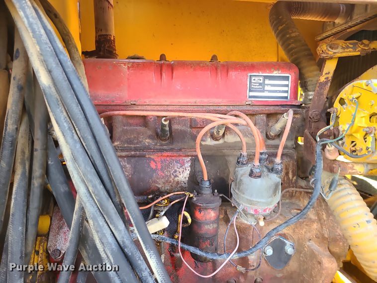 image for item MJ9537 1978 Vermeer M475  rock saw