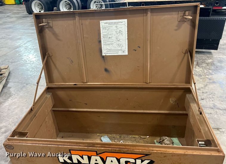 image for item MO9117 Automotive accessories