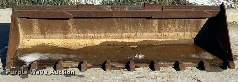 image for item MO9120 Skid steer bucket