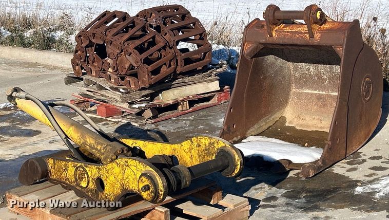 image for item MO9121 CP  excavator attachments